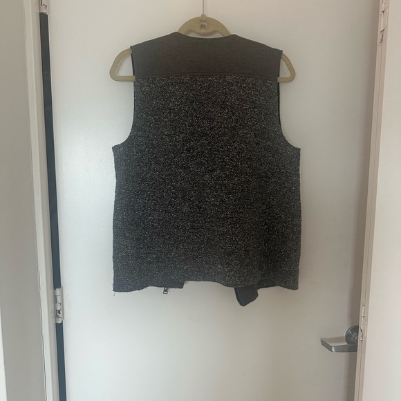 Club Monaco Gray Textured Vest - Picture 3 of 8